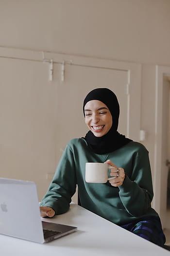 Muslim Women On Why They Do Or Don't Wear A Hijab 2021