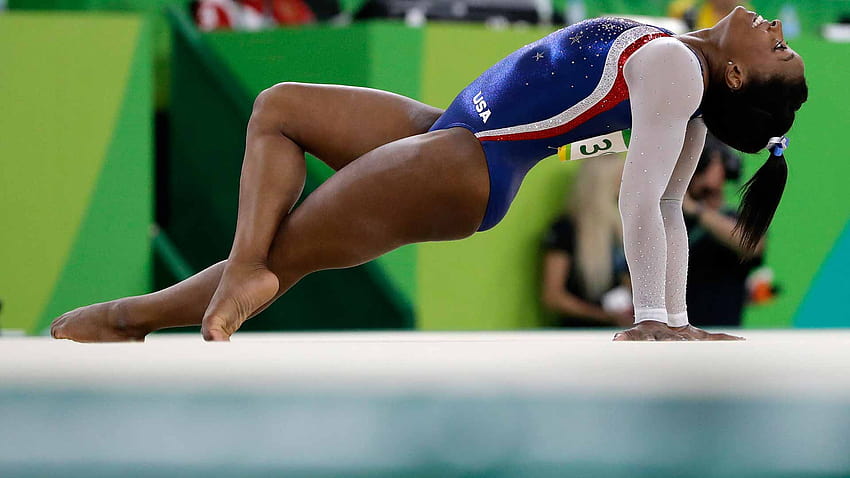 Simone Biles y otras gimnastas olímpicas regresan para una última fondo de pantalla