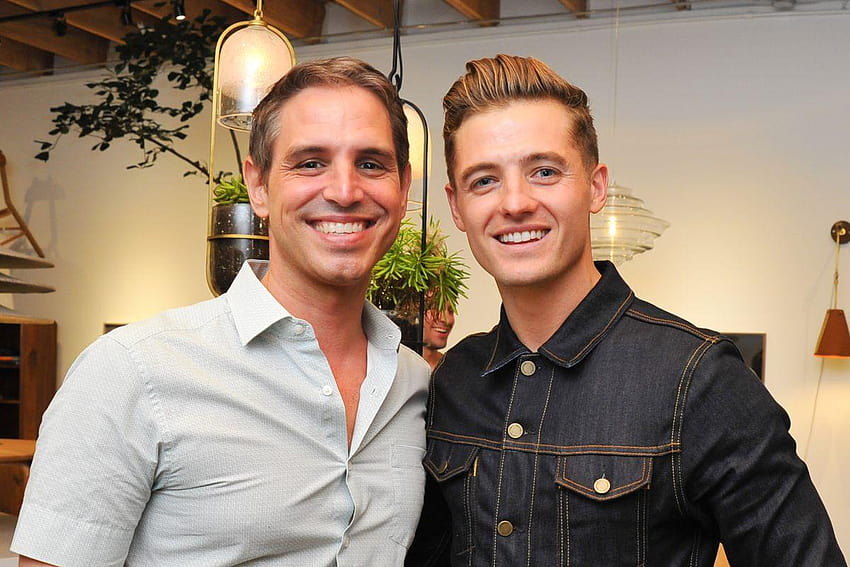 Robbie Rogers engaged to marry TV producer Greg Berlanti HD wallpaper ...