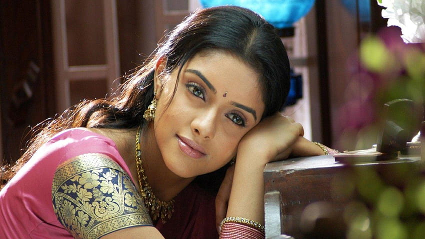 Südindische Schauspielerin Asin, Bollywood-Schauspielerin 1366x768 HD-Hintergrundbild