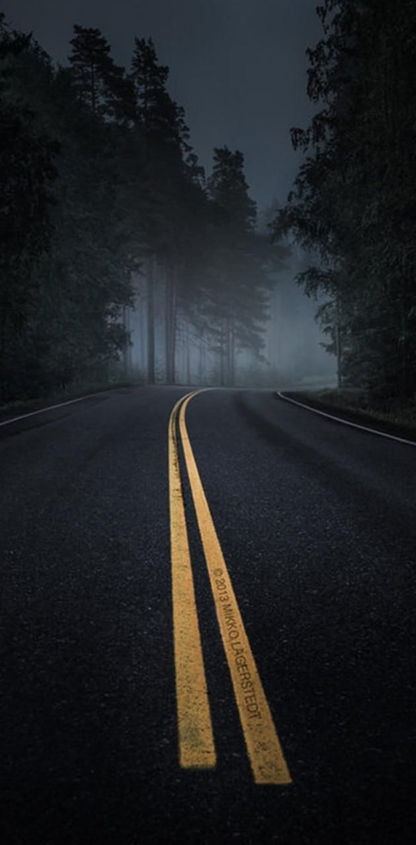 Dark Road de xhani_rm, carretera vertical fondo de pantalla del teléfono
