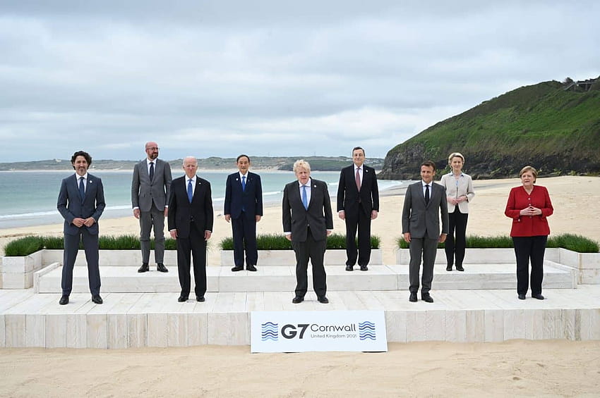 Best tweets about G7 of all the world leaders standing together HD wallpaper