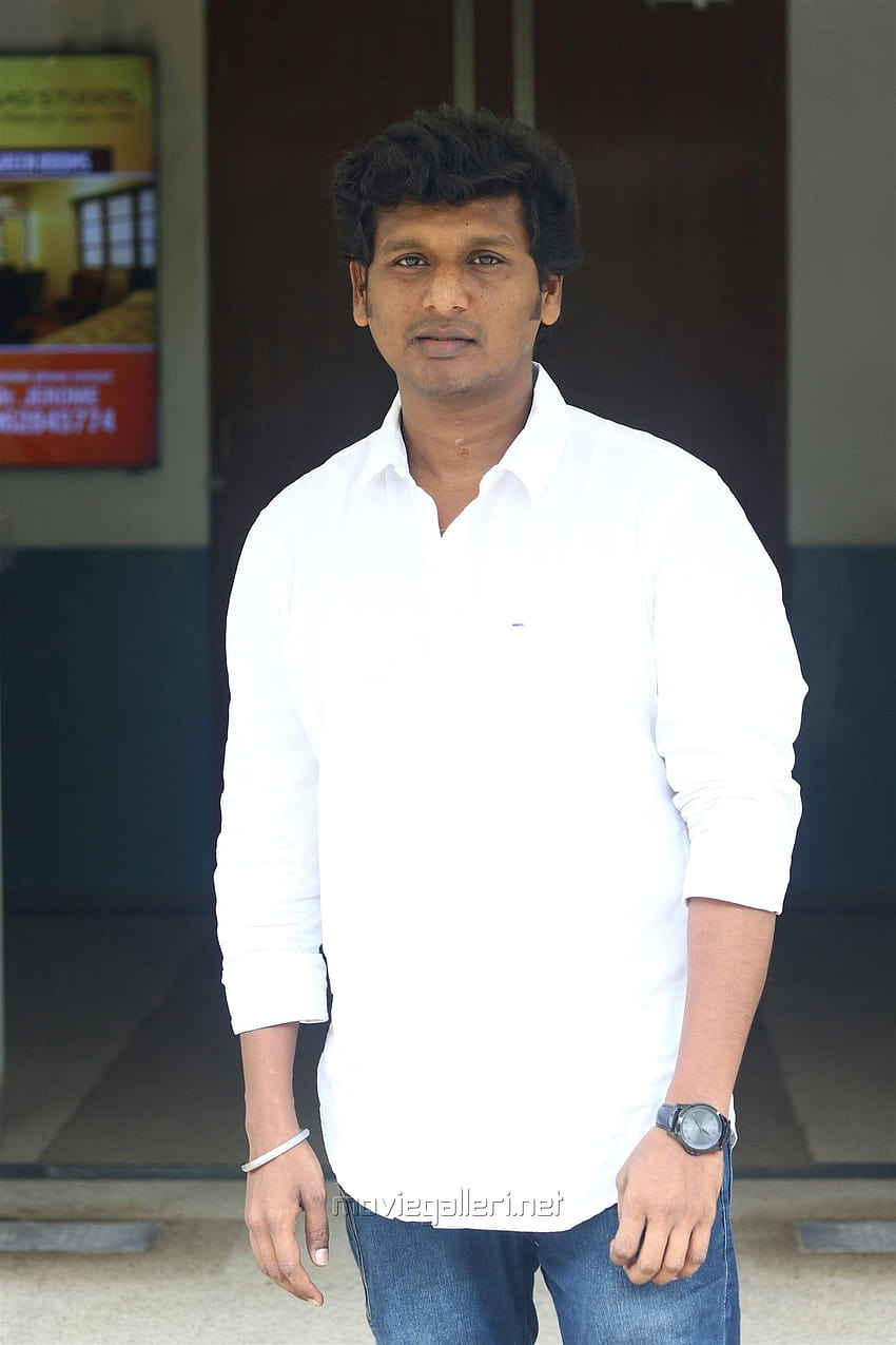 Intervista al regista di Kaithi Lokesh Kanagaraj Sfondo del telefono HD