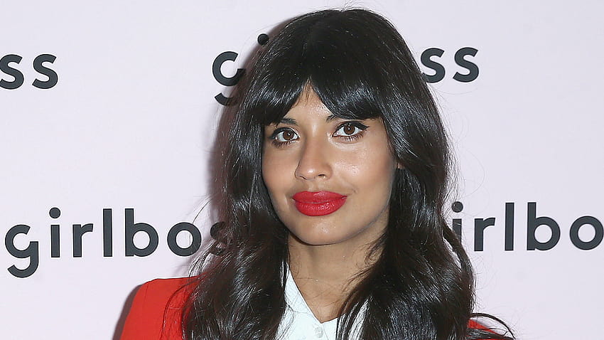 I weigh: Jameela Jamil on her campaign to end fat shaming HD wallpaper