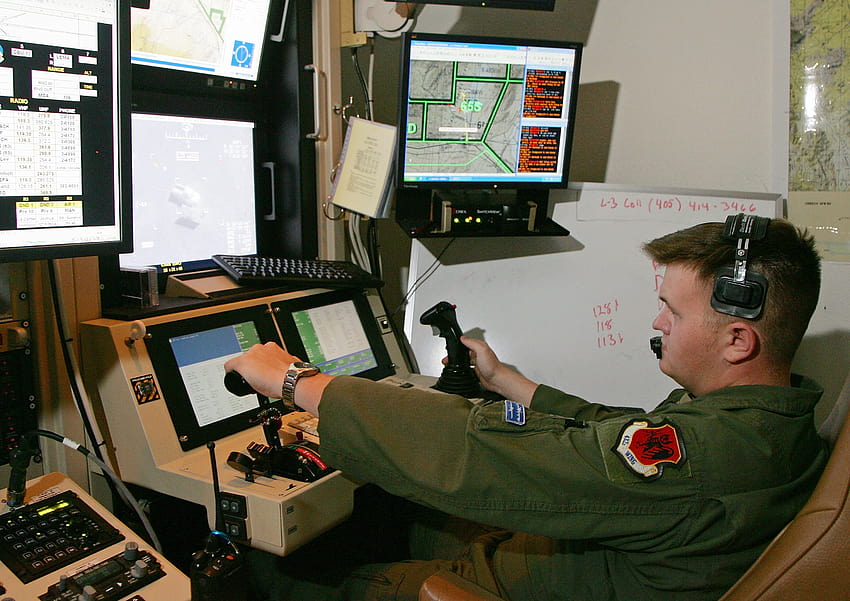 Pentagon: Drone Flights Should Increase By 50%, mq 9 reaper pilot HD wallpaper