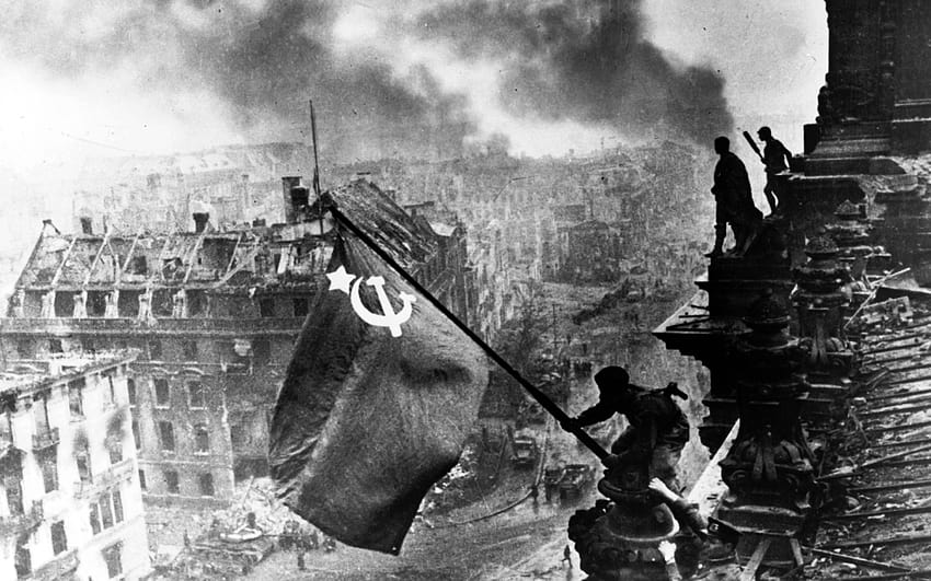 Schwarz und Weiß, Sowjet, Flaggen, Berlin, Zweiter Weltkrieg, Schlachten, Zerstörung, historisch :: HD-Hintergrundbild