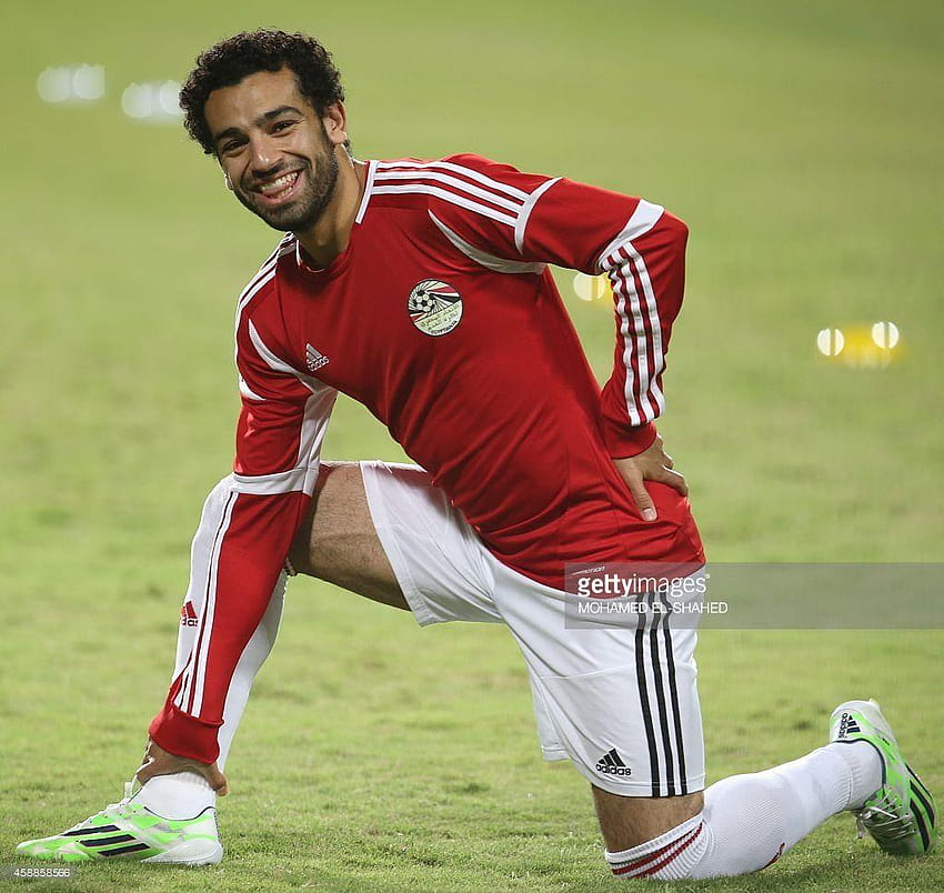 エジプトのサッカー代表チームの選手モハメド・サラーは、サッカーのエジプト代表チームでもある 高画質の壁紙