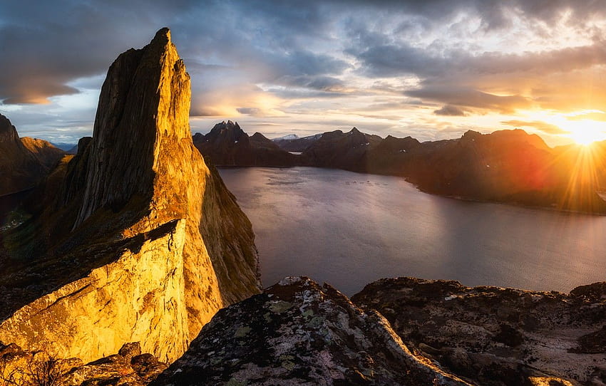 the sun, rays, landscape, clouds, nature, rocks, island, Norway, Senja , section пейзажи HD wallpaper