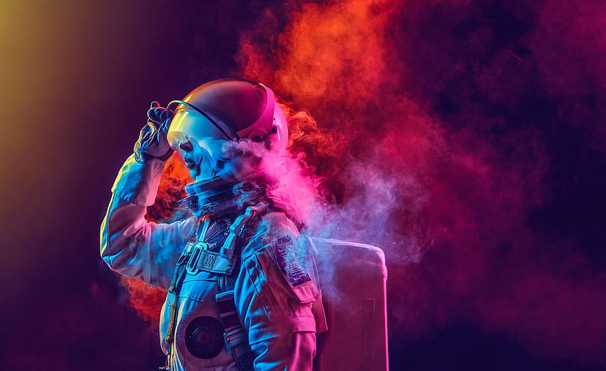 : kolorowy dym, NASA, przestrzeń, kobiety, tim tadder, grafika, efekty świetlne, Adobe, Adobe After Effects, neon glow, astronautka 1920x1176, kobiety astronautka Tapeta HD