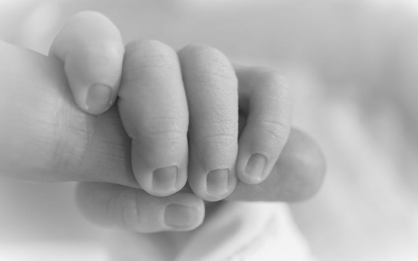Family Concepts, Hands Of Mom And Baby, Birth Of A, baby hand HD wallpaper