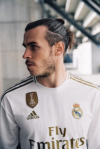 white and gold real madrid jersey