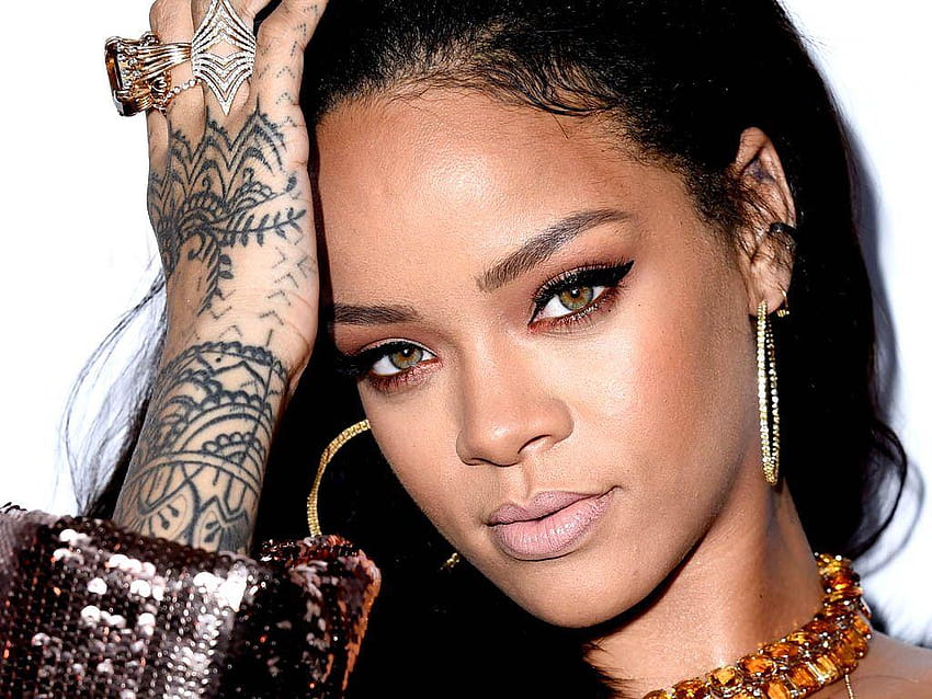 Rihanna bereitet sich Berichten zufolge darauf vor, ZWEI neue Alben herauszubringen, Savage x Fenty HD-Hintergrundbild
