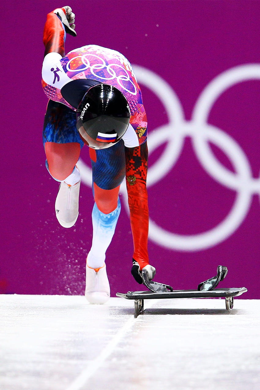 Lizzy Yarnold on her way to gold in the skeleton at the Sochi 2014, skeleton sport HD phone wallpaper