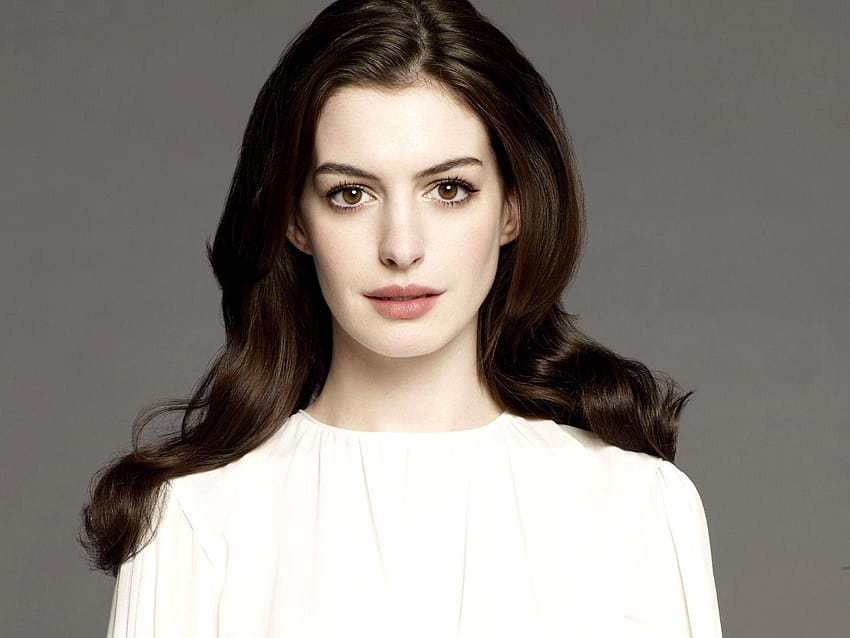 Anne Hathaway 3 HD wallpaper
