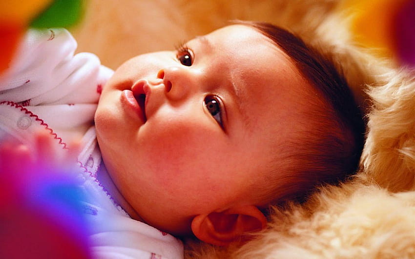Süße Babys in hoher Auflösung: Neugeborene im Alter von 0 bis 2 Jahren, Baby neu HD-Hintergrundbild