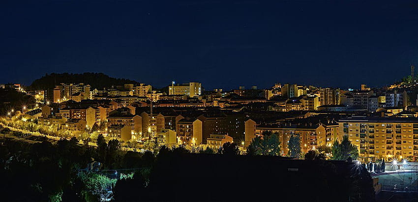 สเปน Alcaniz Aragon เวลากลางคืน อาคารเมือง วอลล์เปเปอร์ HD