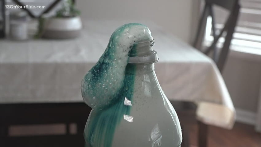 Check out this DIY science experiment: Elephant Toothpaste HD wallpaper