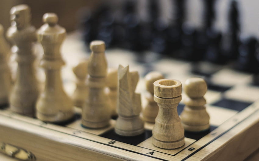 Chess Pieces Wood Game HD wallpaper