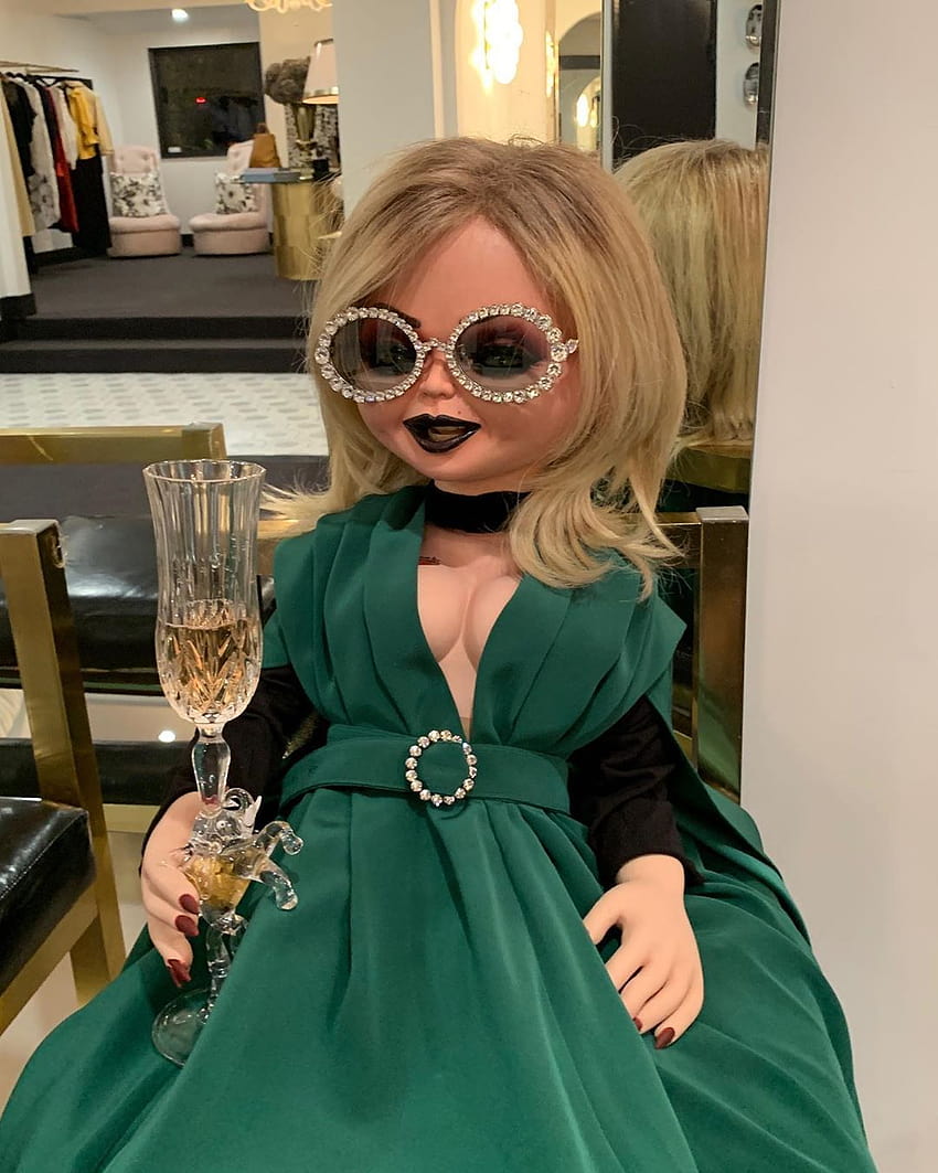 Jennifer Tilly on Instagram: “Tiffany likes to hang out in Sutton's glamorous new shop. She likes that Su…, tiffany valentine HD phone wallpaper