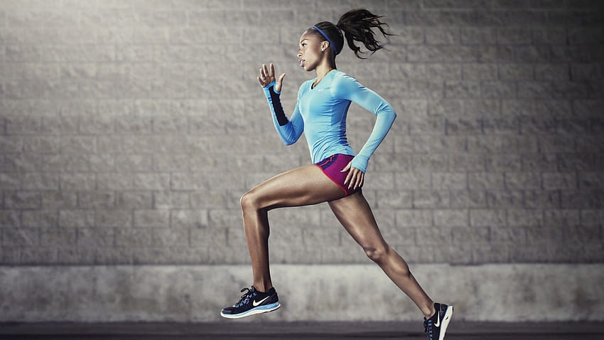 Mädchen trägt Nike-Schuhe beim Joggen Nike, Mädchen joggen HD-Hintergrundbild