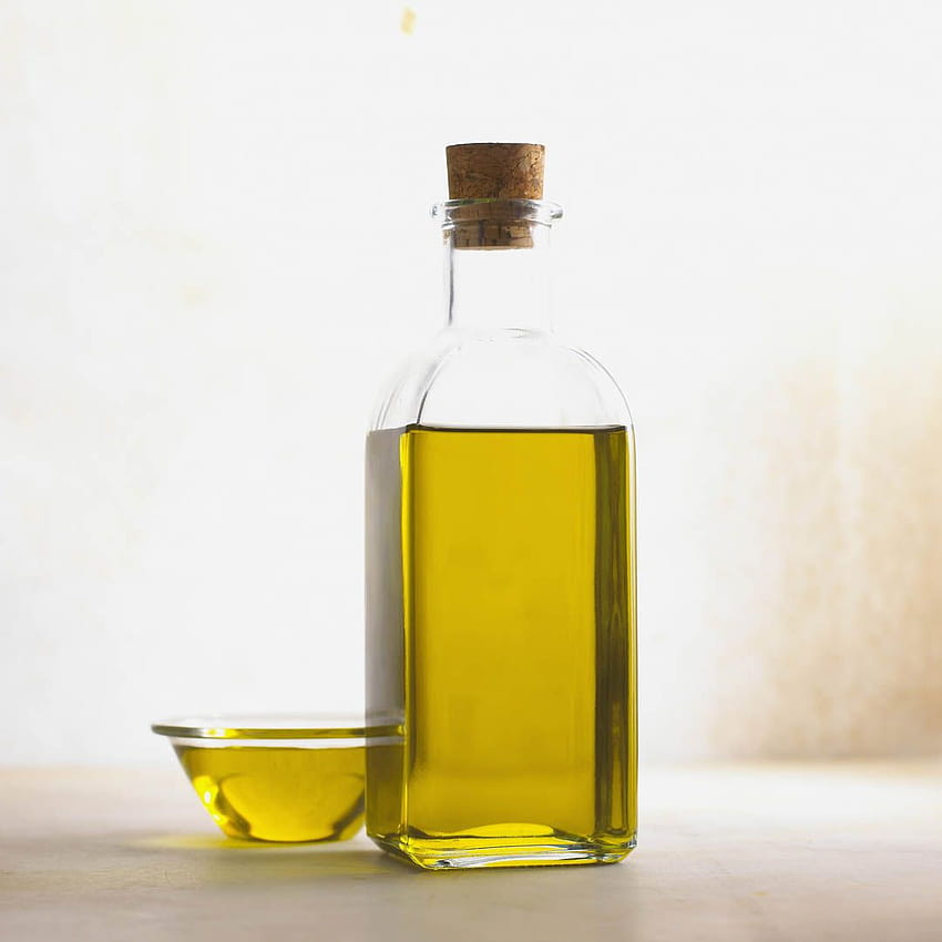 Olivenöl in Schüssel und Flasche HD-Handy-Hintergrundbild