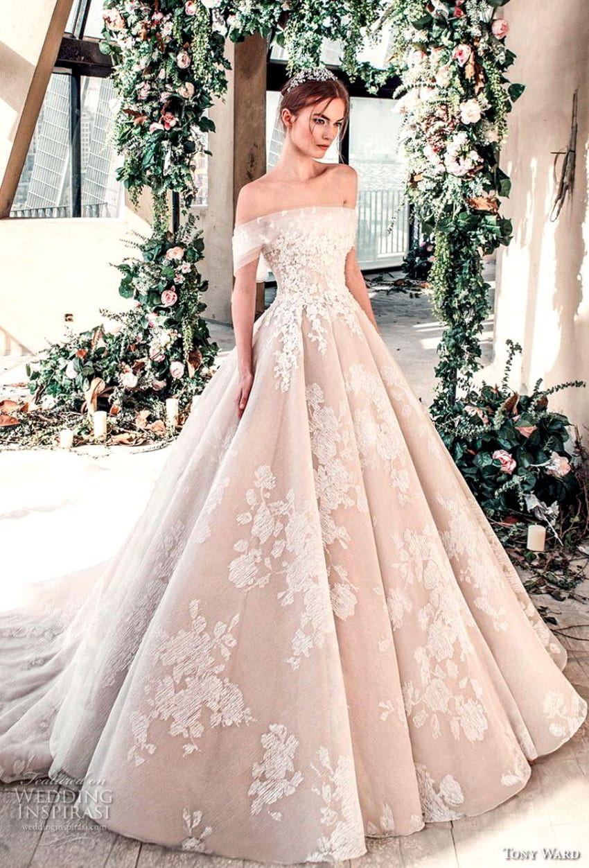 Costarellos Bridal Gowns | Fall & Winter 2019 | Deco Weddings