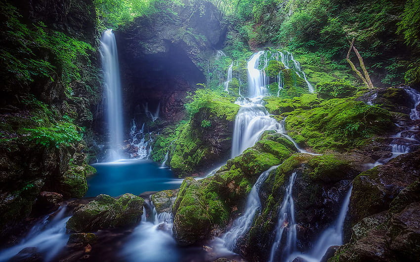 Waterfalls With Mossy Rock In Mugeolli Valley At Samcheok Gangwon ...