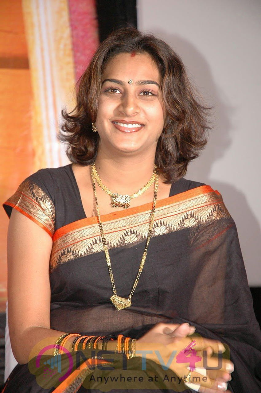 Telugu Actress Surekha Vani Hot Stills HD phone wallpaper