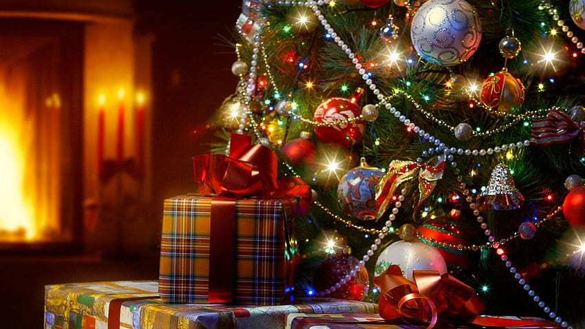 christmas tree with gifts wallpaper