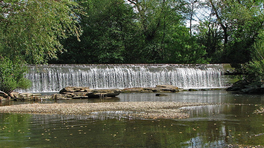 Waterfall on Bega river HD wallpaper