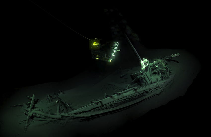 „Най-старата непокътната корабокрушение“ в света, датираща от повече от 2400 години, известни корабокрушения HD тапет