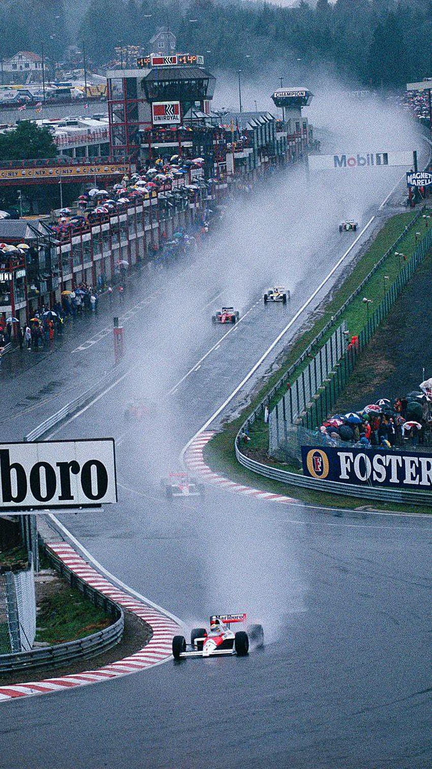 F1は雨の中でずっと涼しく見える、f1の雨 HD電話の壁紙