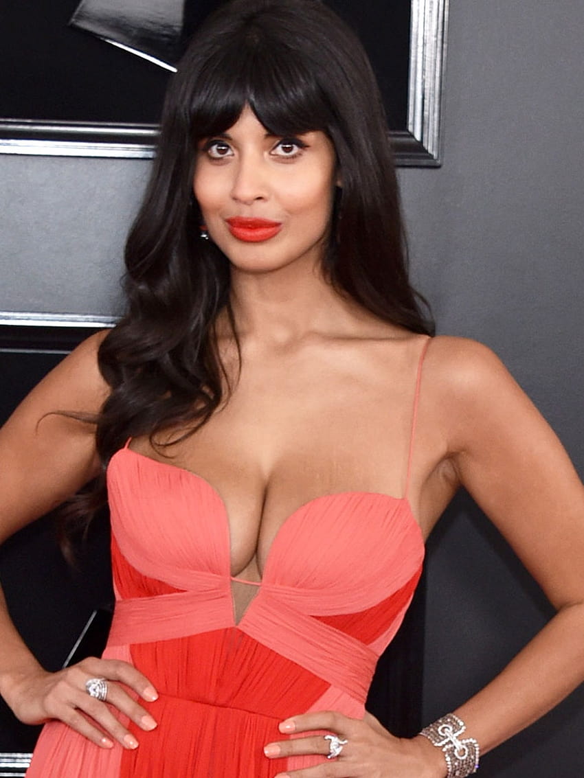 Jameela Jamil Is a Force for Revolutionary Self HD phone wallpaper