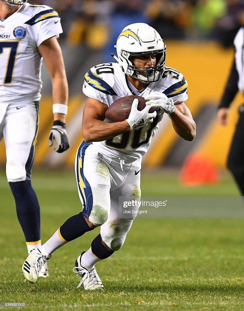 Austin Ekeler Of The Los Angeles Chargers In Action During The HD phone wallpaper