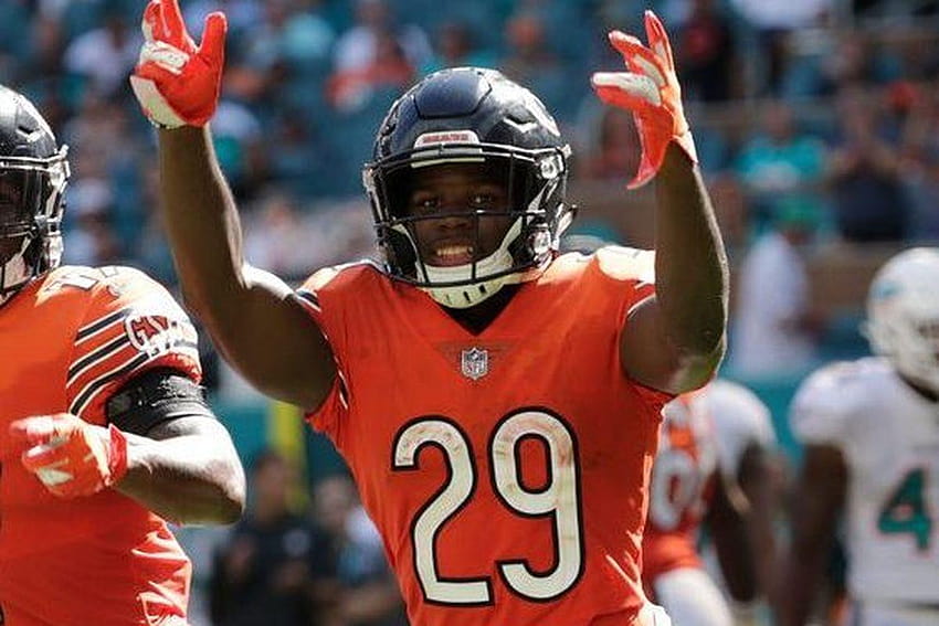 Share Bear: Bears RB Tarik Cohen connecting with Chicago youth in HD wallpaper