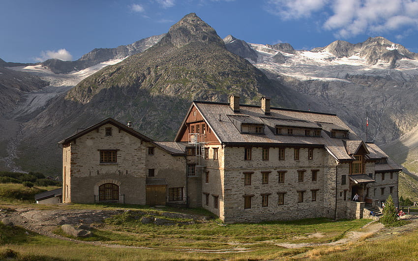House In Italian Alps HD wallpaper