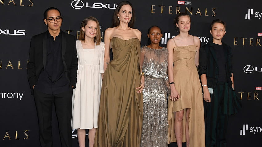 Angelina Jolie attends Eternals premiere with her five children, makes it a family night out. See pics, angelina jolie 2022 HD wallpaper