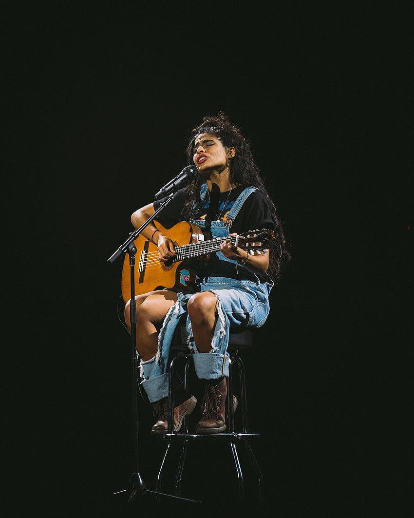 Moody Monday: on the rise with Jessie Reyez HD phone wallpaper