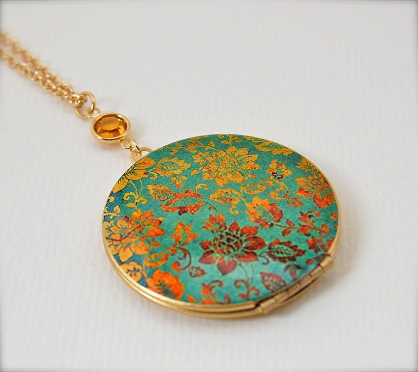 Vintage Locket Necklace with Turquoise and Gold Floral HD wallpaper