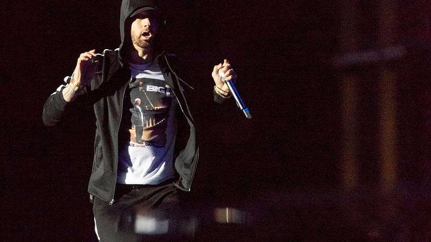 Album Eminema nawołuje do kontroli broni, wywołuje złość z powodu tekstu bomby Tapeta HD