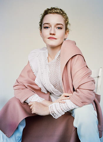 Julia garner HD wallpapers