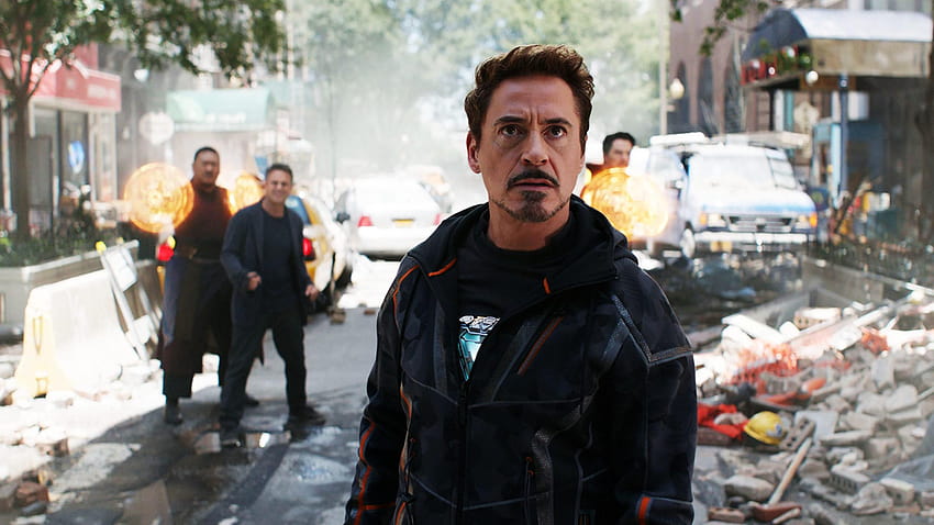 Avengers Infinity War 2018 en Robert Downey como Tony Stark fondo de pantalla