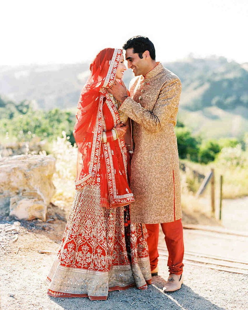 21 Couples Who Stole The Show With Their Stylish Wedding Looks | Indian  bridal outfits, Indian wedding outfits, Couple wedding dress