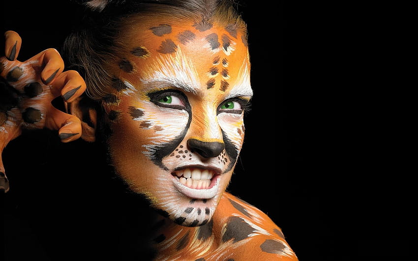2560x1600 mulheres gatos olhos verdes obra de arte leopardos pintura corporal 1920x1200 Animais, animais de alta resolução, alta definição, pintura corporal feminina papel de parede HD