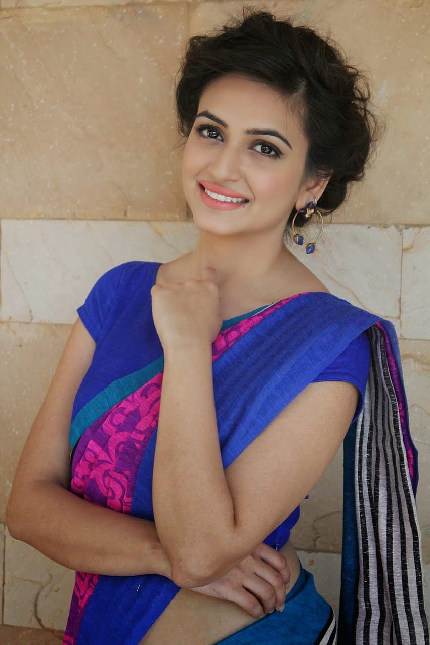 Beautiful Indian Girl Kriti Kharbanda Navel Show In Blue Saree, kirti shetty HD phone wallpaper