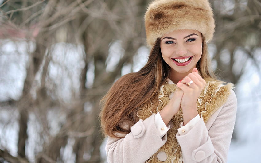 Winter girl happy smile 2560x1600 HD wallpaper