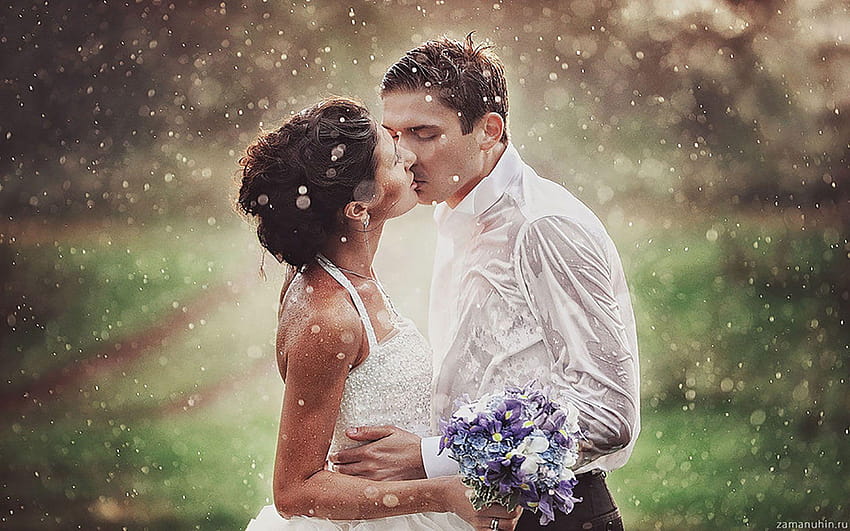 Romantic Couple Kissing In Rain, of love and romance in rain HD wallpaper |  Pxfuel