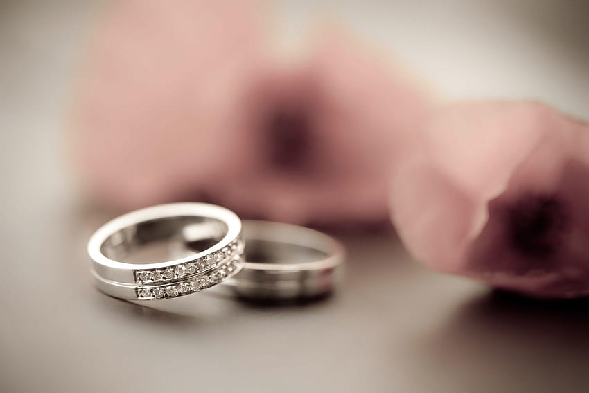 ข้อพระคัมภีร์สดเพื่อแกะสลักบนแหวนแต่งงาน แหวนคู่ วอลล์เปเปอร์ HD