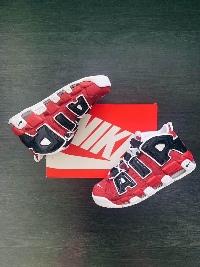 Nike Air More Uptempo “Bulls Hoops Pack” Chicago Red, Moda Masculina, Calçados, Tênis on Carousell Papel de parede de celular HD
