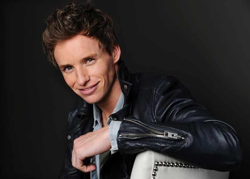 eddie redmayne HD wallpaper